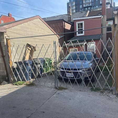 Budget Quad Room With En Suite Bathroom 36B Toronto Exterior foto